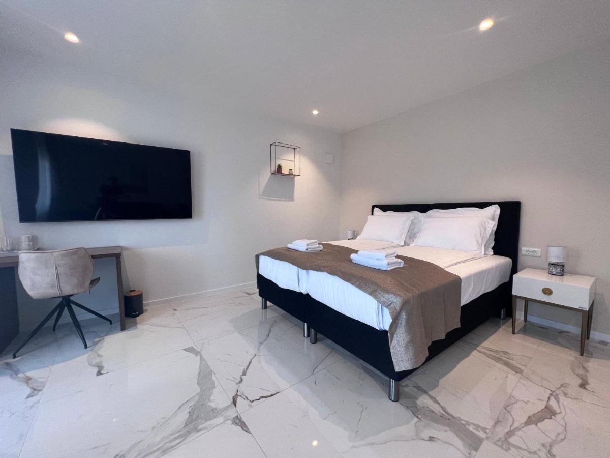 Azalea Dalmacija Luxury Rooms And Apartments Primošten Extérieur photo